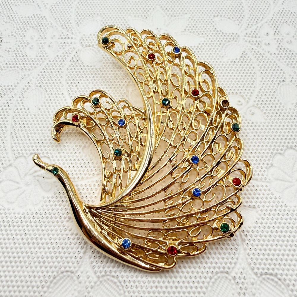 Vintage Gold Tone Peacock Bird Spread Feathers w/ Multicolor Rhinestones Brooch